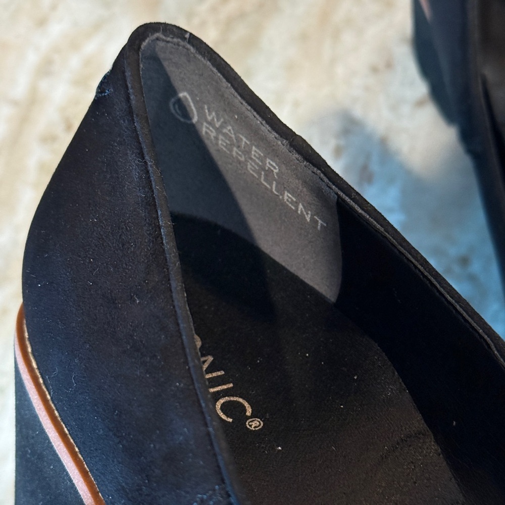 VIONIC Willa Water repellant black wedges- Size 9.5 - Picture 6 of 8